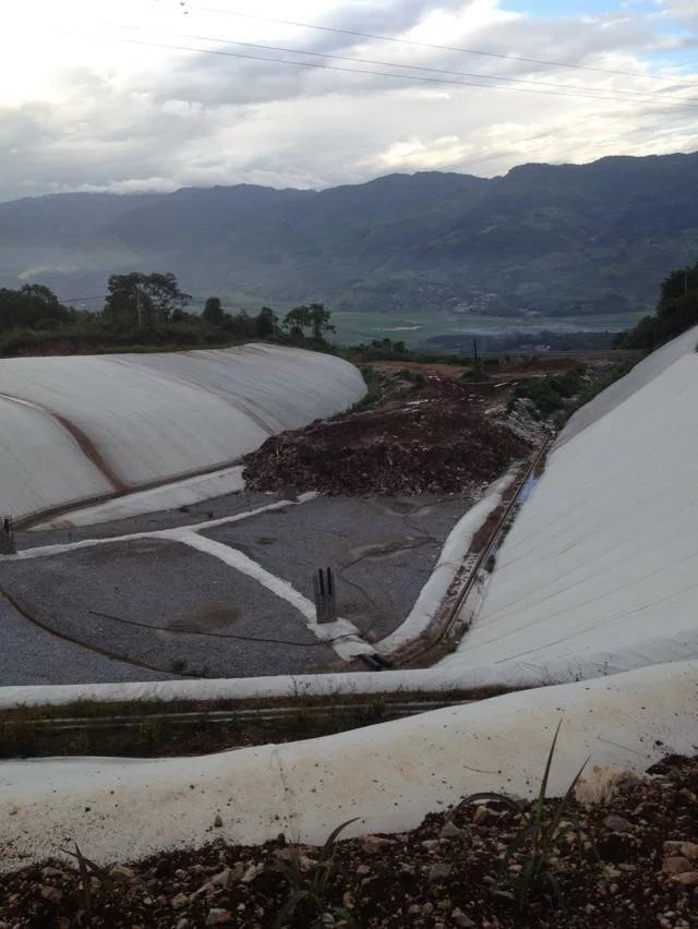 云南畹町垃圾填埋場(chǎng) 垃圾填埋場(chǎng)土工布 第2張 云南畹町垃圾填埋場(chǎng) 垃圾填埋場(chǎng)土工布 第2張